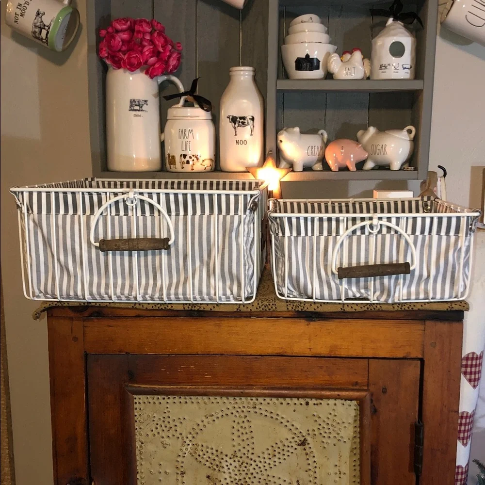 Rae Dunn FRUITS & VEGETABLES Metal/Wire Baskets Set/2 with Striped Linings